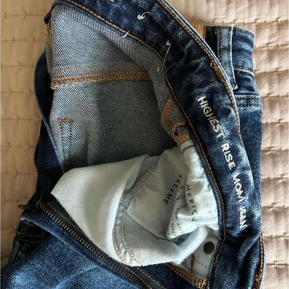 Distressed Mom Jean - Picture 4 of 4
